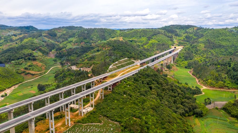 石瀘高速普拉河大橋